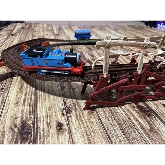 Thomas & Friends Trackmaster Railway Shake Shake Bridge With Trains - Picture 3 of 12